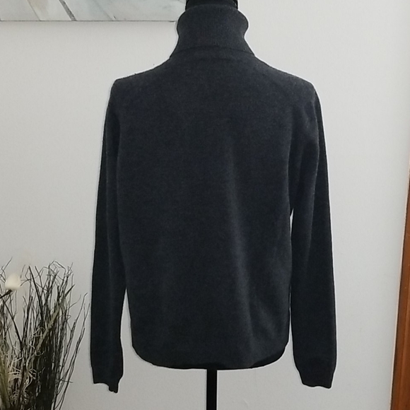 Theory Cashmere Turtleneck Sweater - Picture 2 of 7